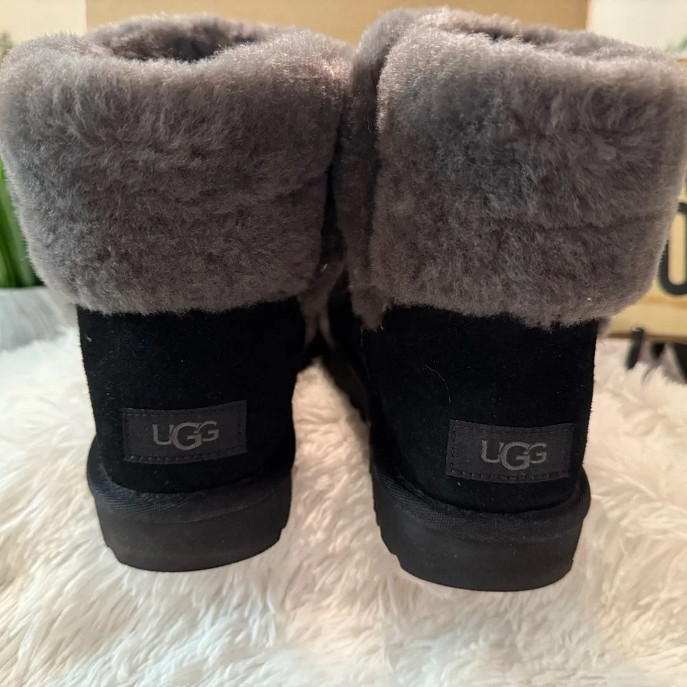 UGG Saniya Mini Bootie - Picture 5 of 13